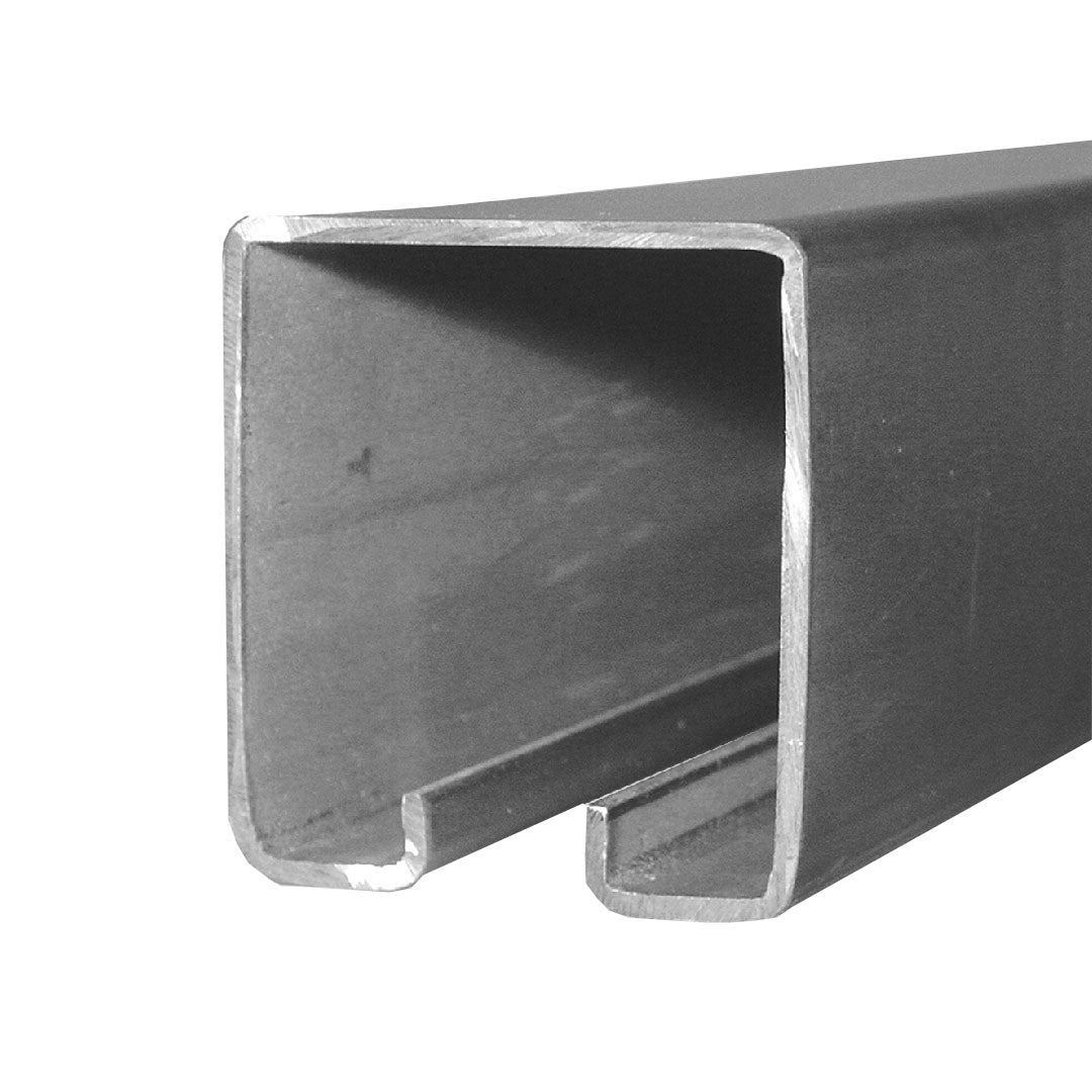 RIEL U-700